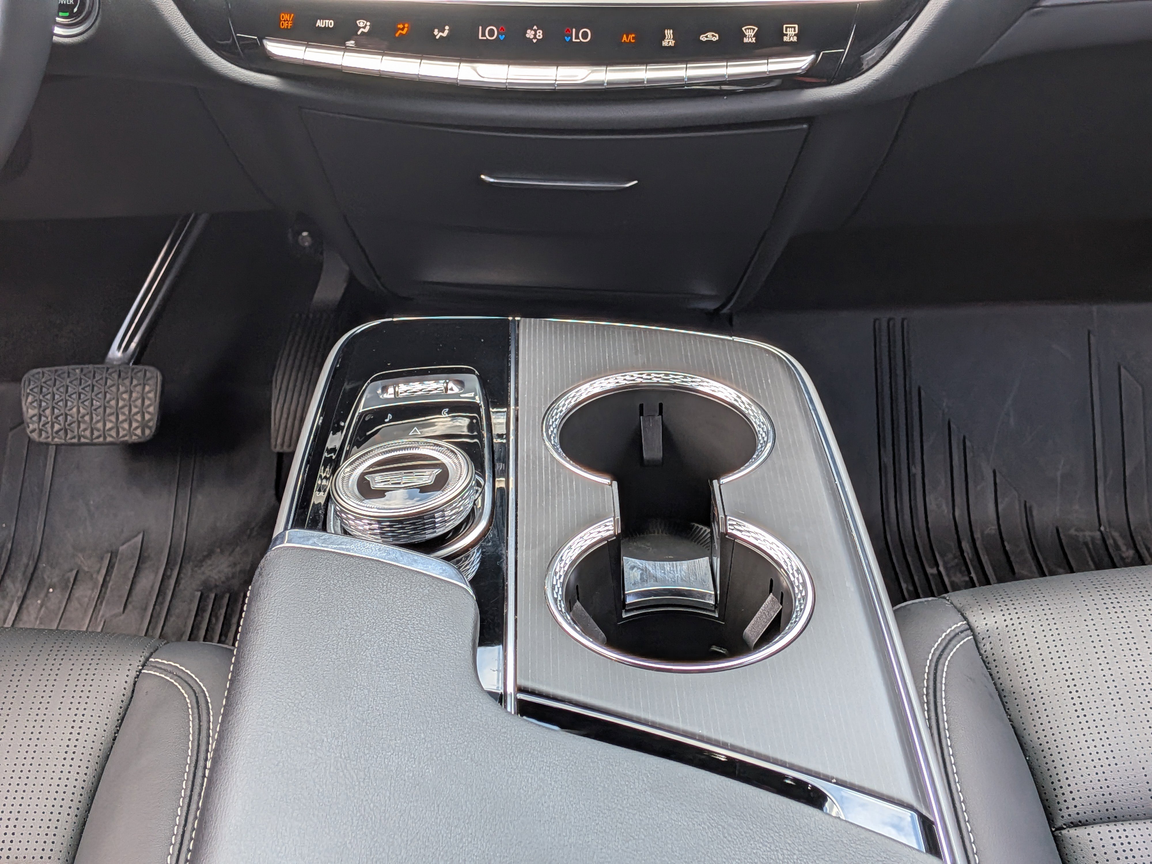 Used 2024 Cadillac Lyriq Luxury w/ LPO, Floor Liner Package image 21