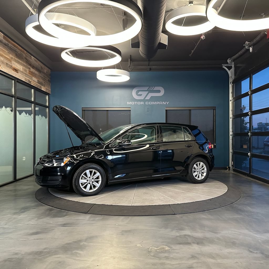 Used 2016 Volkswagen Golf S FWD image 23
