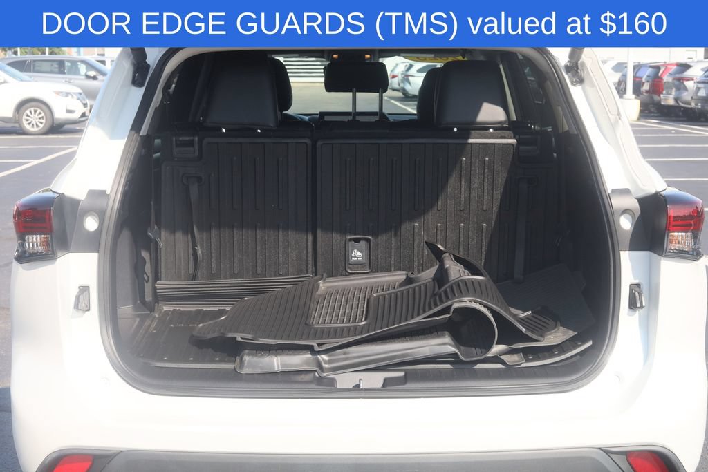 Used 2025 Toyota Highlander XLE AWD/4WD image 9
