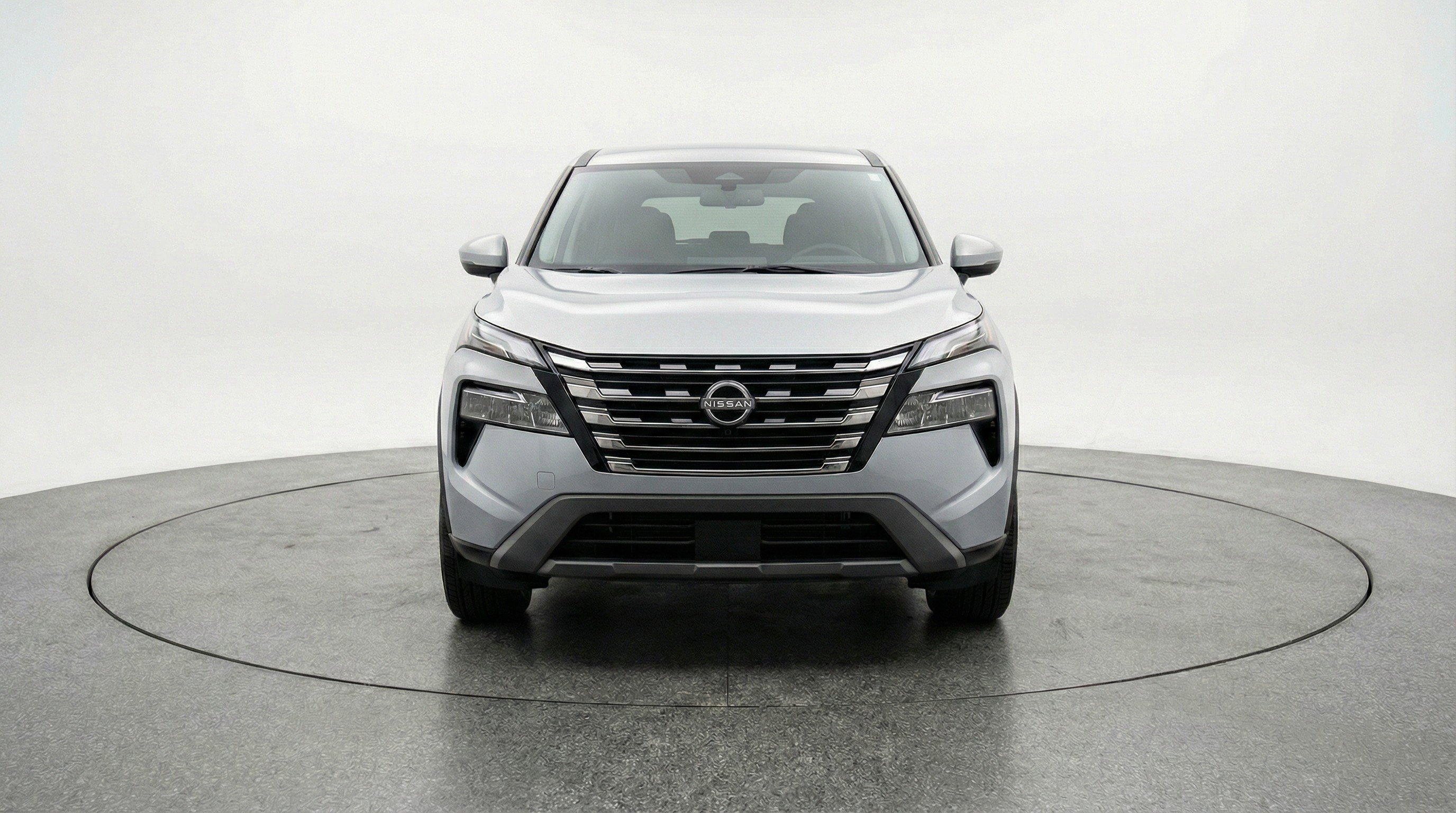 Used 2025 Nissan Rogue SV AWD/4WD image 2