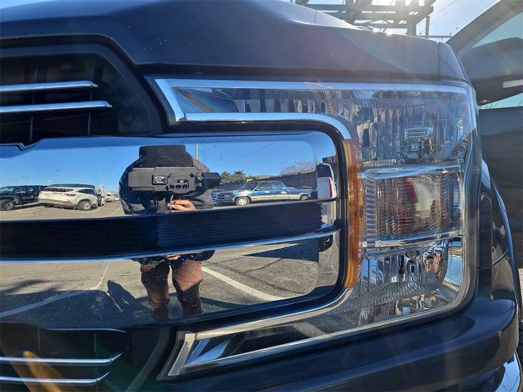 Used 2019 Ford F150 Lariat image 31