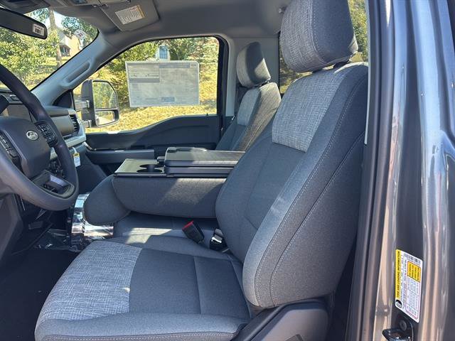New 2026 Ford F450 XLT image 10