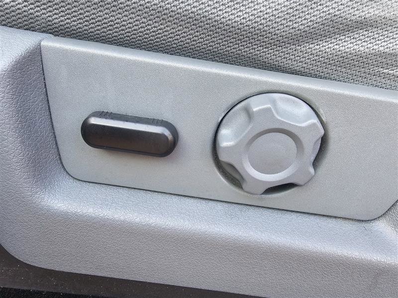 Used 2012 Ford F150 XLT w/ XLT Chrome Pkg image 17