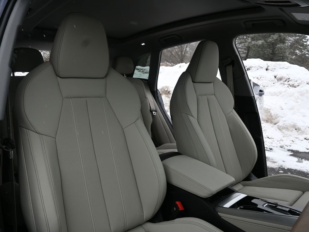 New 2025 Audi Q5 Prestige image 16