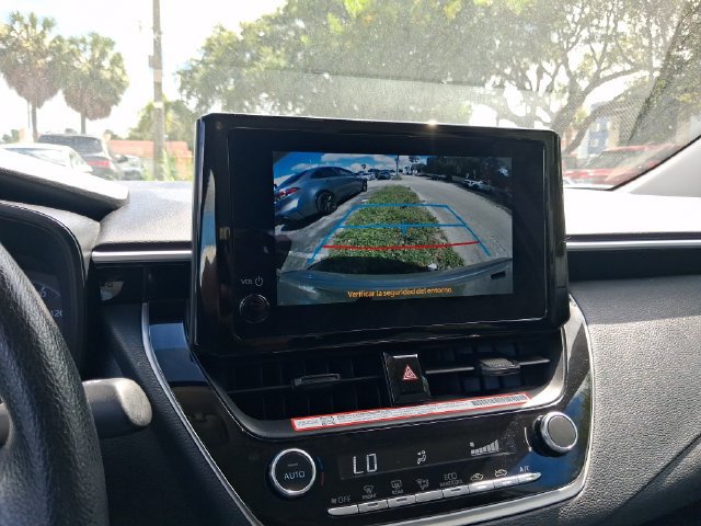 Used 2025 Toyota Corolla LE FWD image 21
