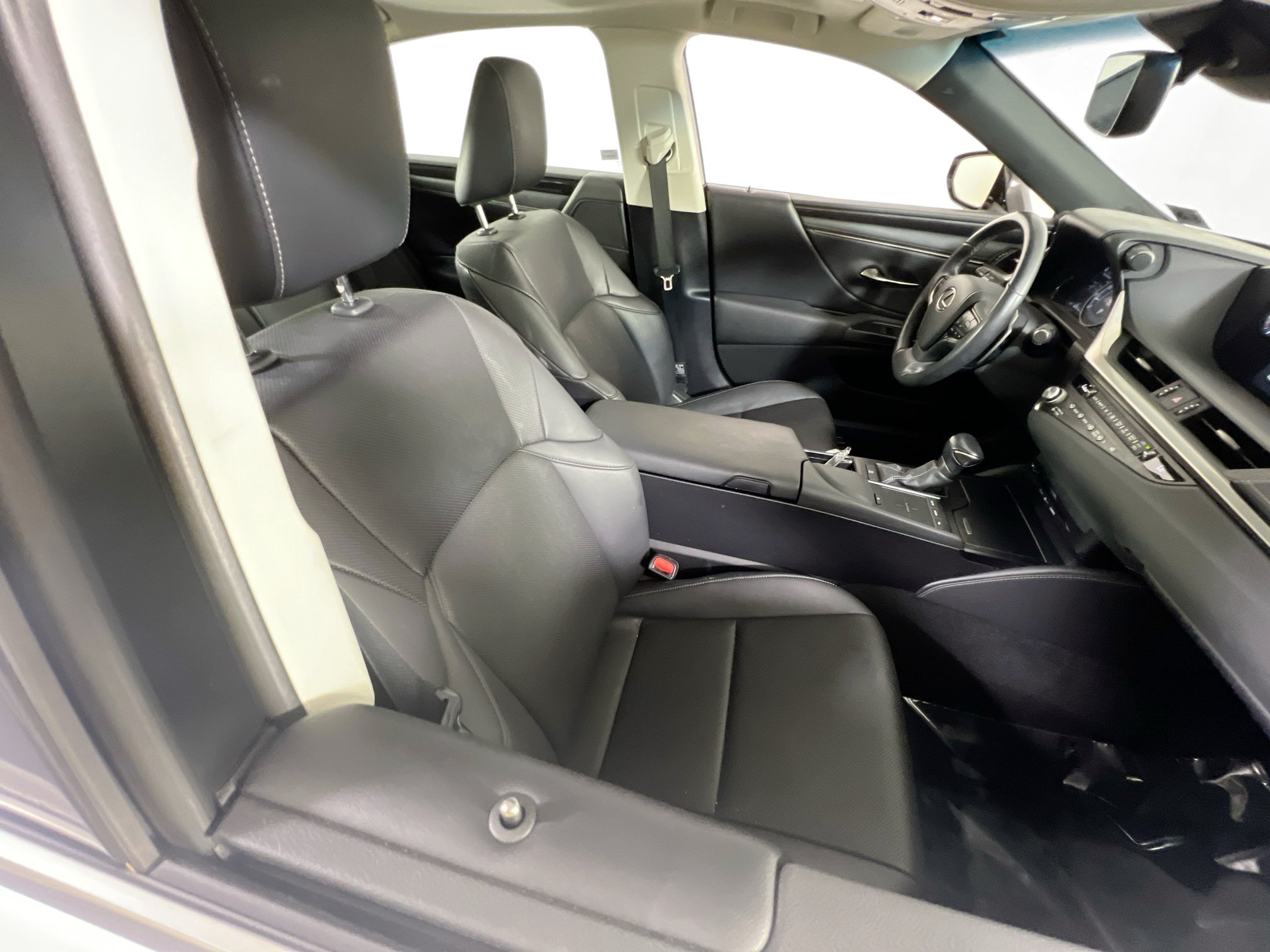 Used 2021 Lexus ES 250 w/ Accessory Package 2 AWD/4WD image 26