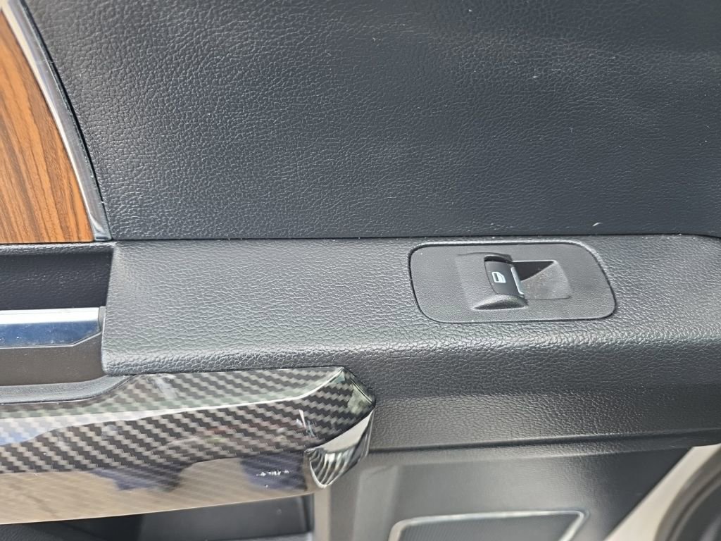 Used 2017 Ford F150 Lariat image 39