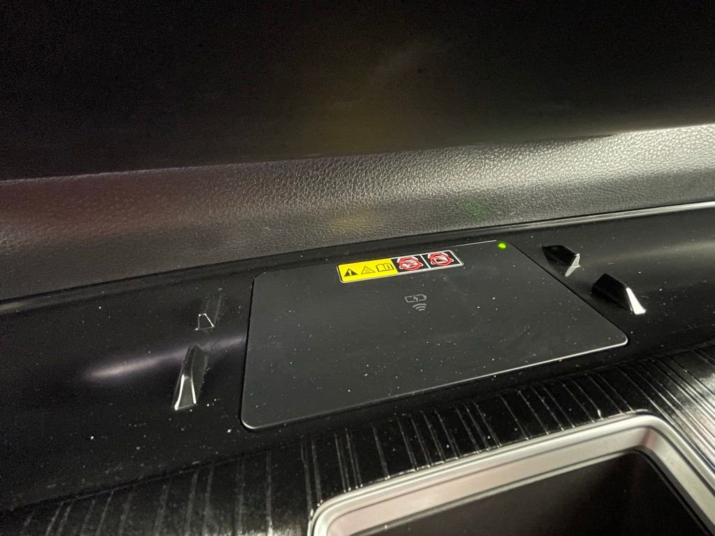 Used 2025 Toyota Sienna XSE image 24