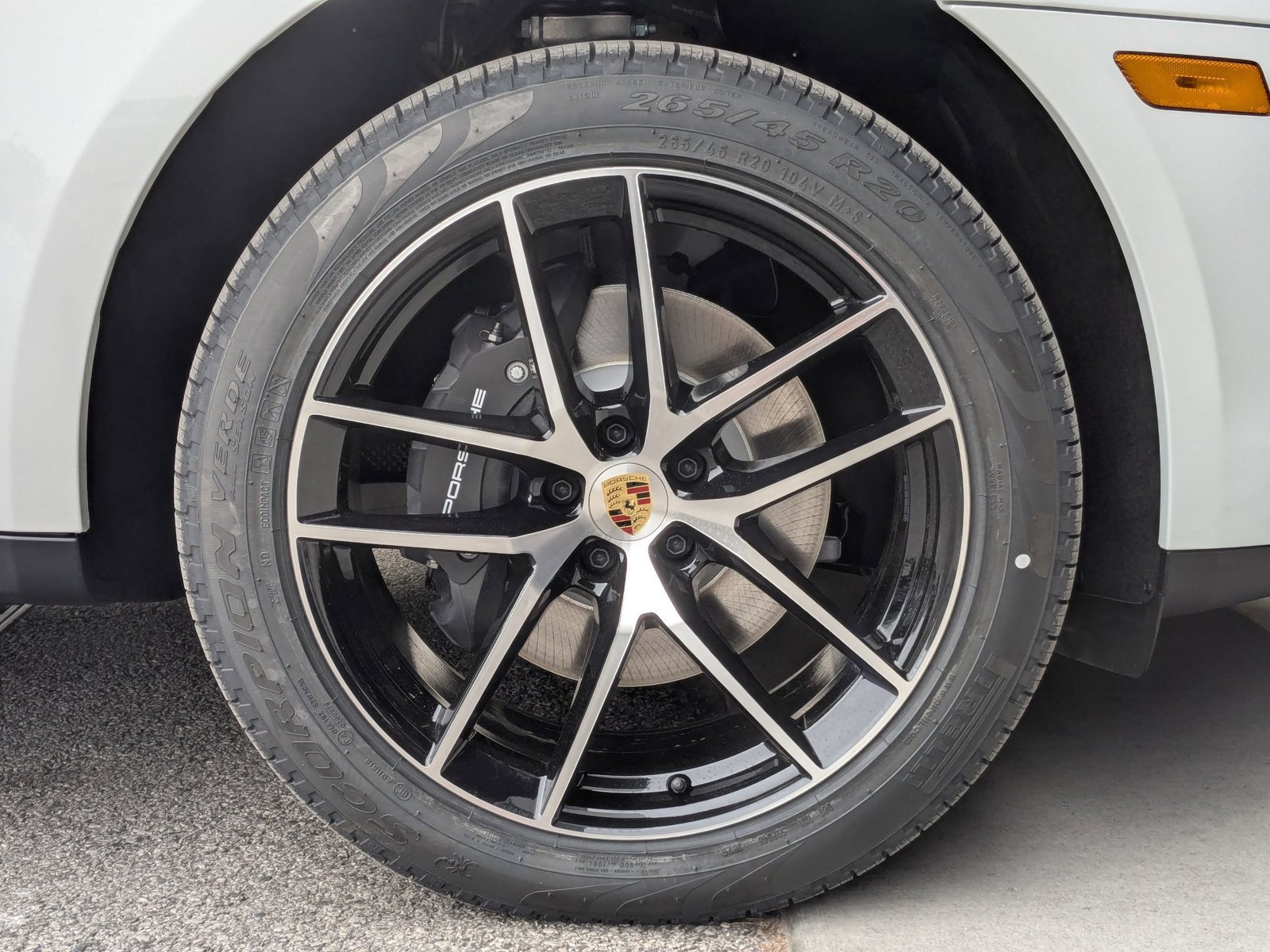 Certified 2026 Porsche Macan AWD/4WD image 29