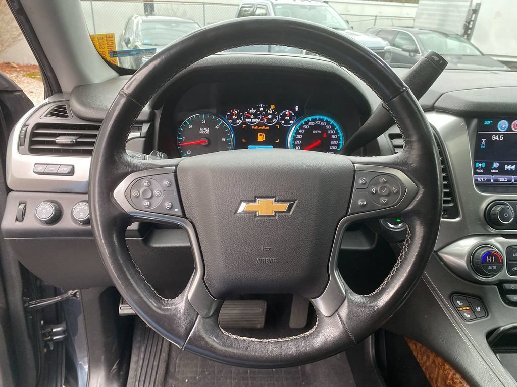 Used 2020 Chevrolet Suburban Premier AWD/4WD image 15