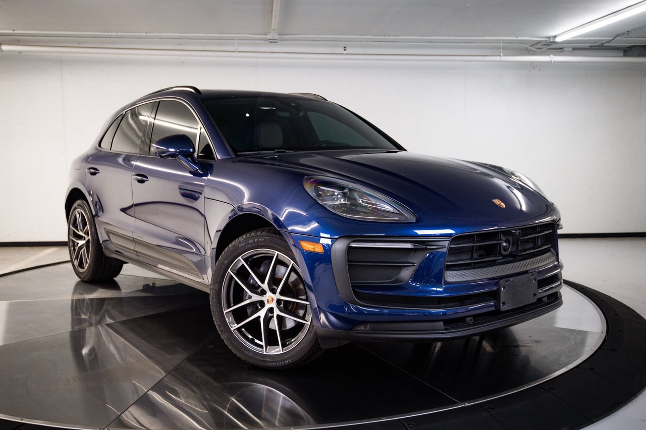 Certified 2024 Porsche Macan AWD/4WD image 9