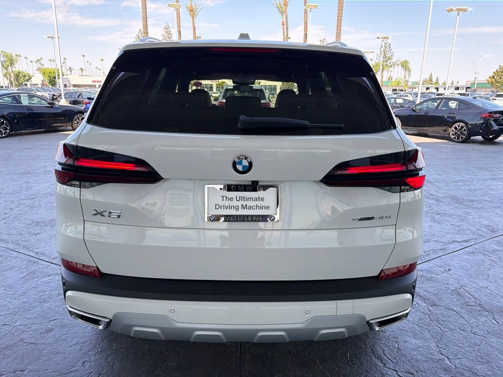 New 2026 BMW X5 sDrive40i w/ Premium Package RWD image 4
