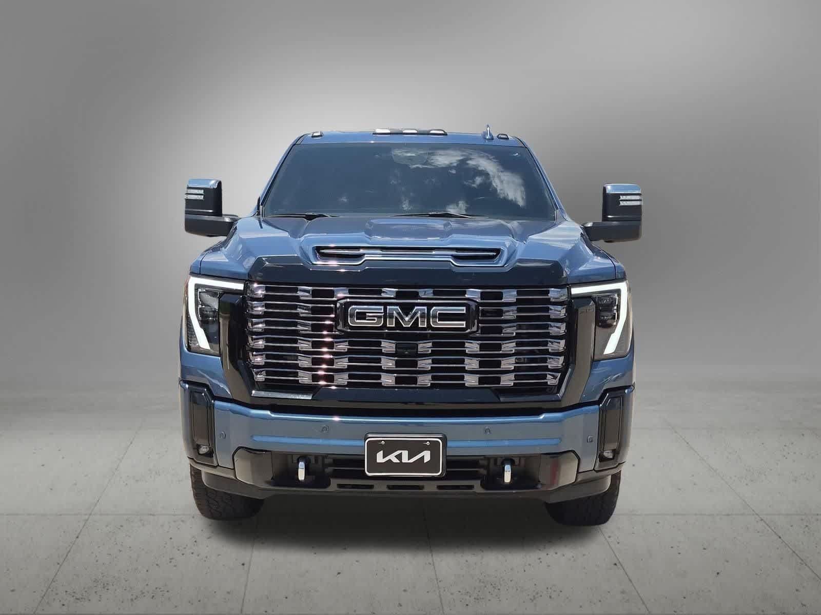 Used 2025 GMC Sierra 2500 Denali Ultimate AWD/4WD image 9