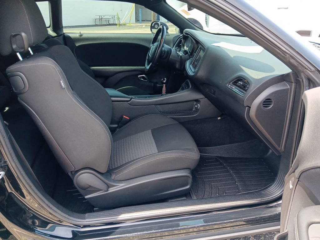 Used 2019 Dodge Challenger R/T Scat Pack RWD image 31