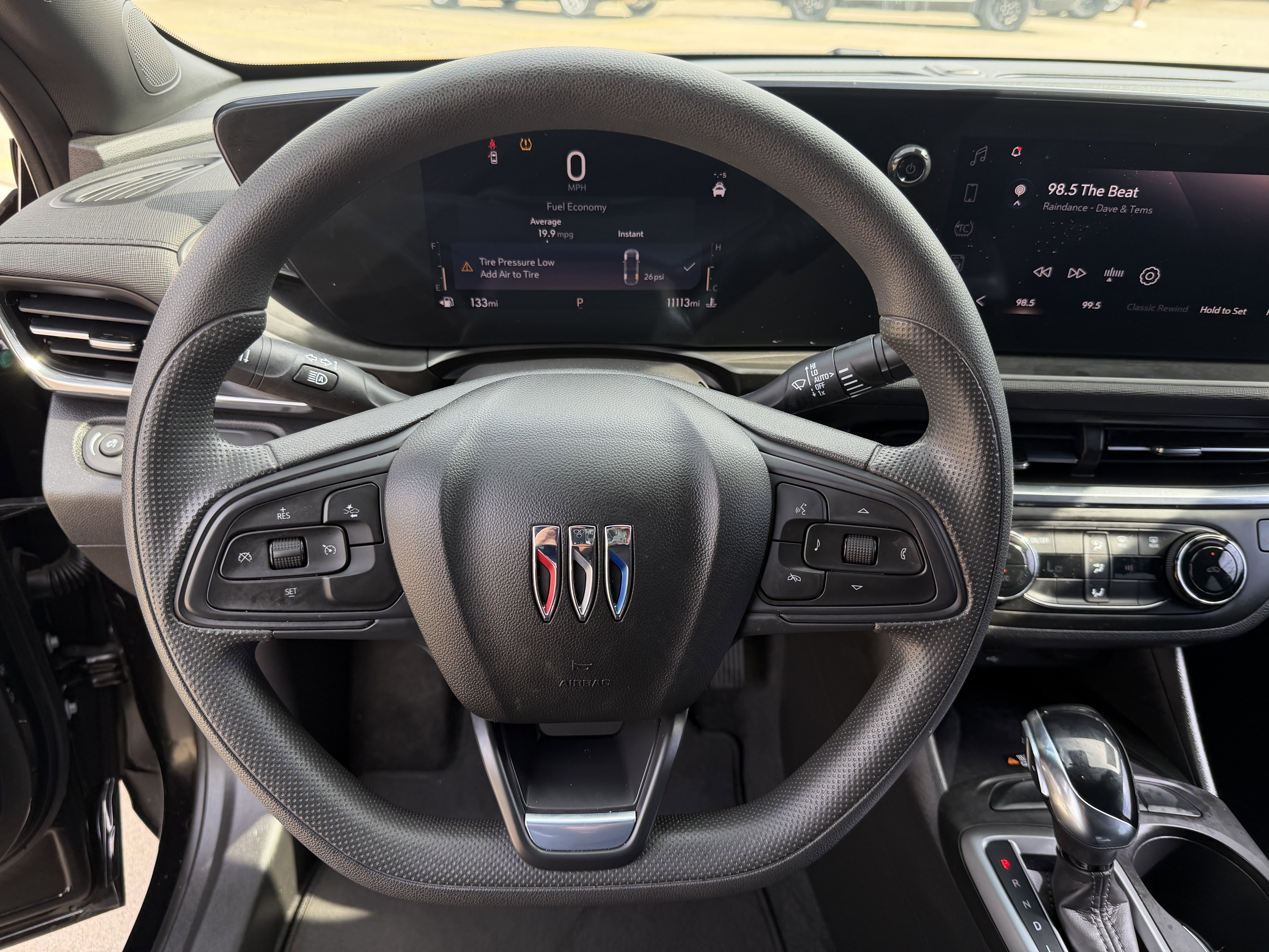 Used 2025 Buick Envista Preferred w/ Convenience II Package image 18