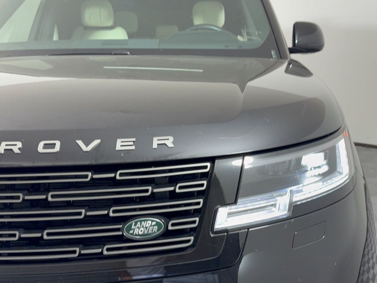 Used 2024 Land Rover Range Rover SE AWD/4WD image 12