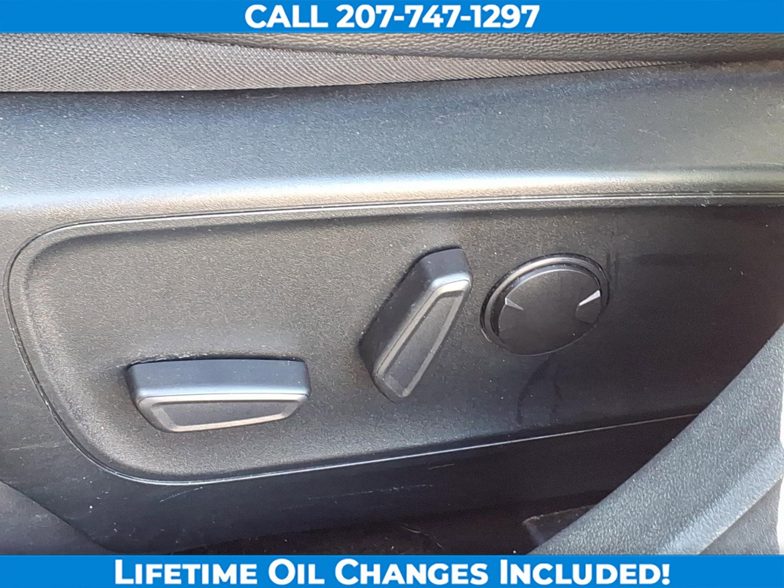 Used 2022 Ford Escape SEL image 11