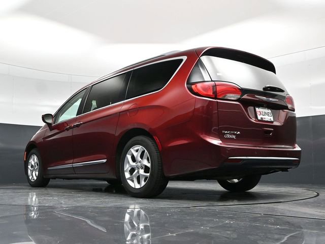 Used 2020 Chrysler Pacifica Touring-L w/ Tire & Wheel Group image 58