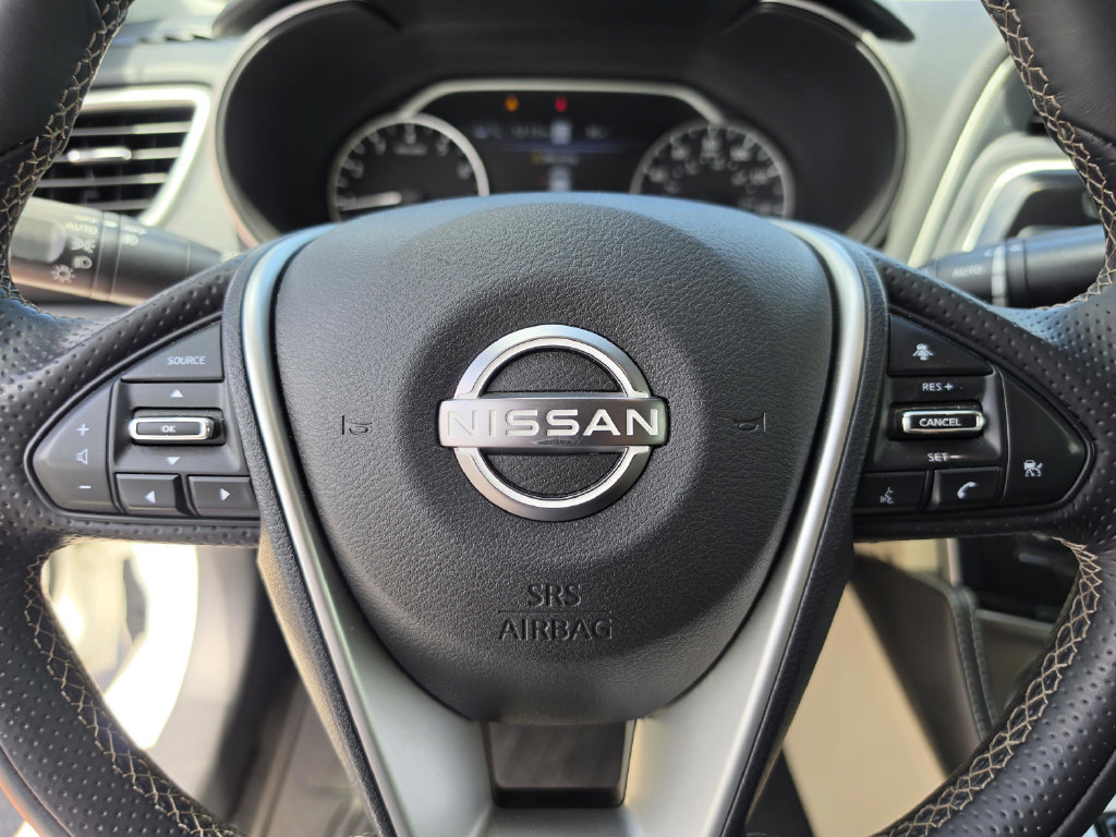 Certified 2023 Nissan Maxima Platinum w/ Sport Mat Group FWD image 43