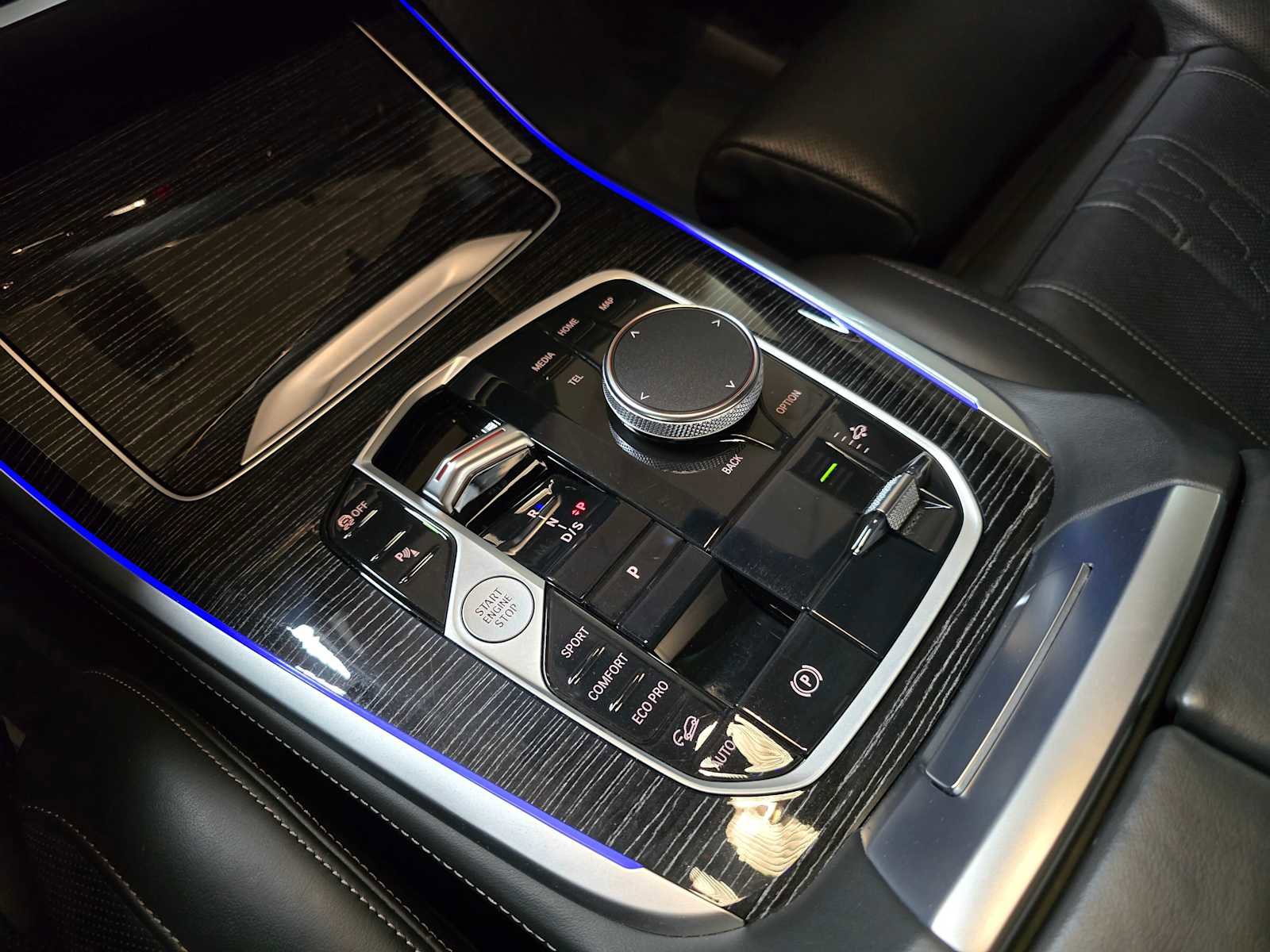 Used 2023 BMW X7 M60i w/ Climate Comfort Package image 71