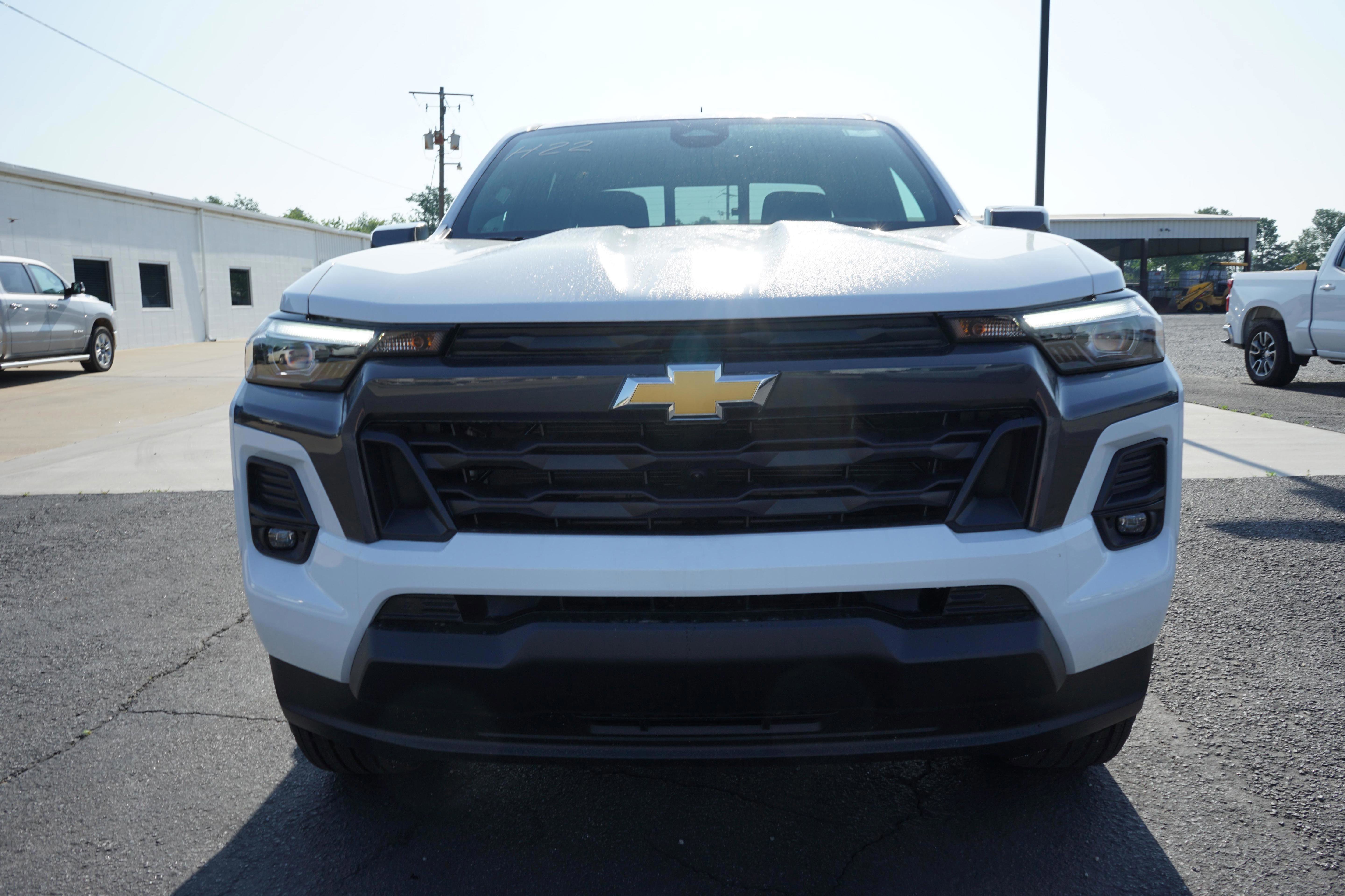 New 2025 Chevrolet Colorado LT w/ LT Convenience Package image 8