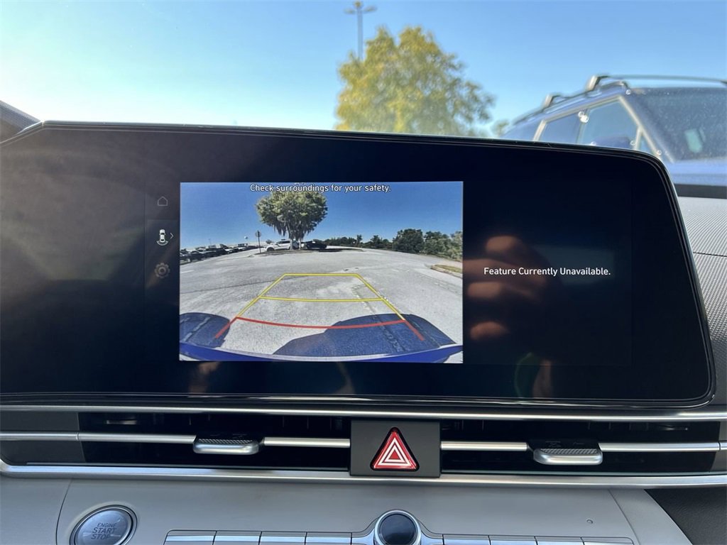 New 2025 Hyundai Elantra Limited image 7