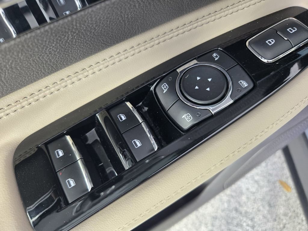 Used 2024 Lincoln Corsair FWD image 24