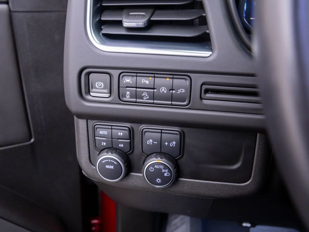 Used 2022 Chevrolet Tahoe Z71 image 24