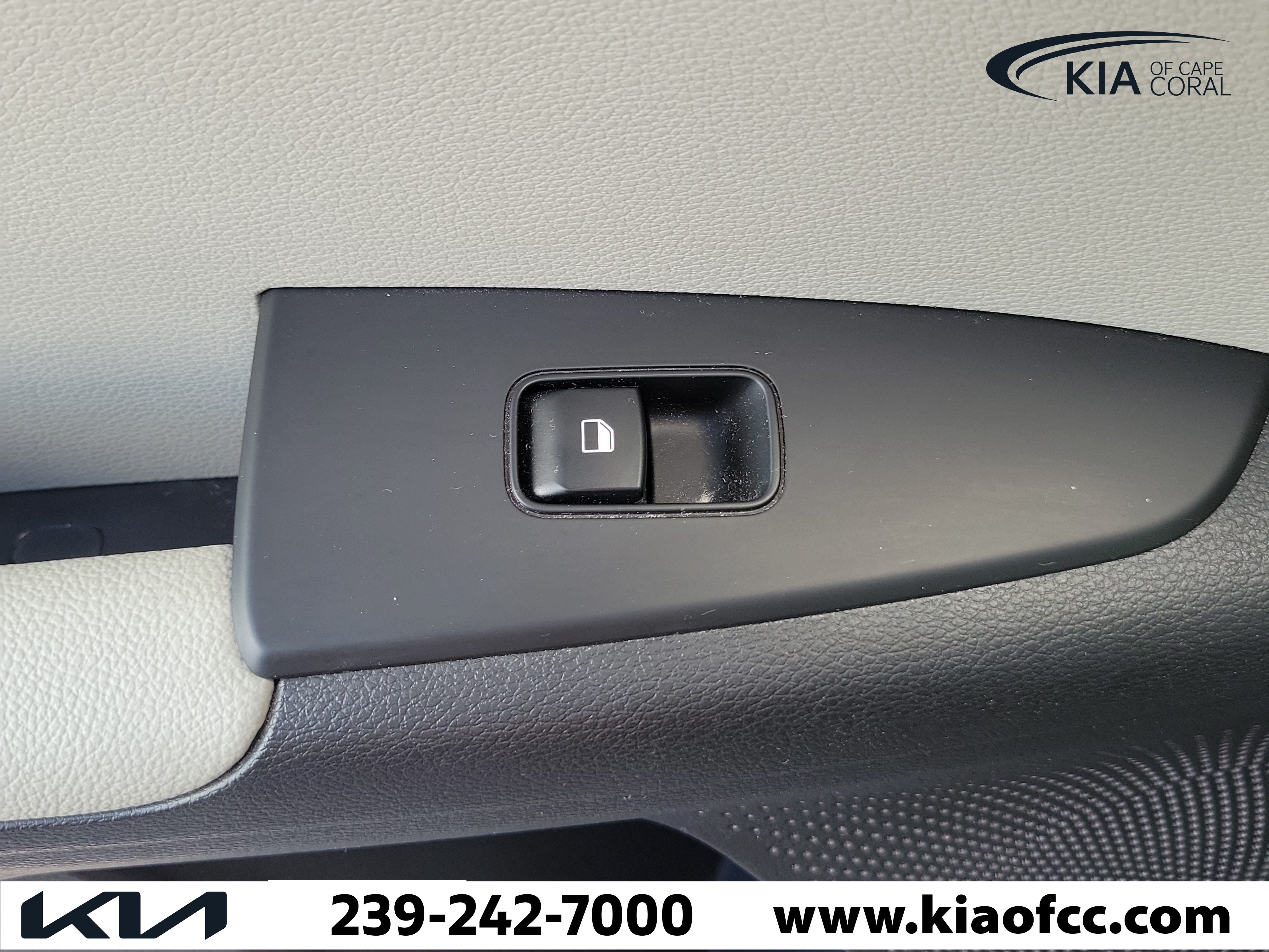 Certified 2023 Kia Forte LXS w/ LXS Technology Package FWD image 15