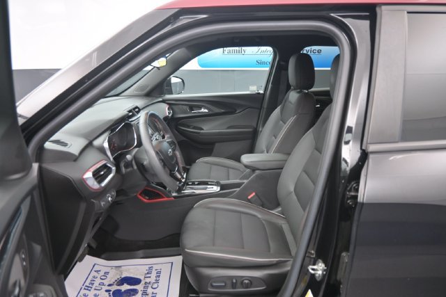 Used 2023 Chevrolet TrailBlazer RS AWD/4WD image 11