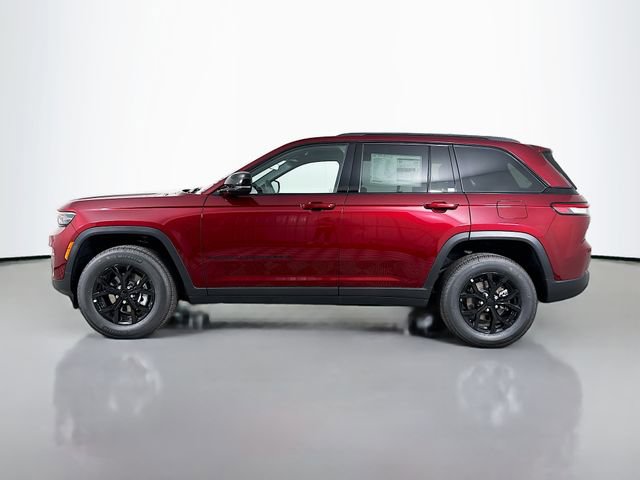 New 2025 Jeep Grand Cherokee Altitude image 4