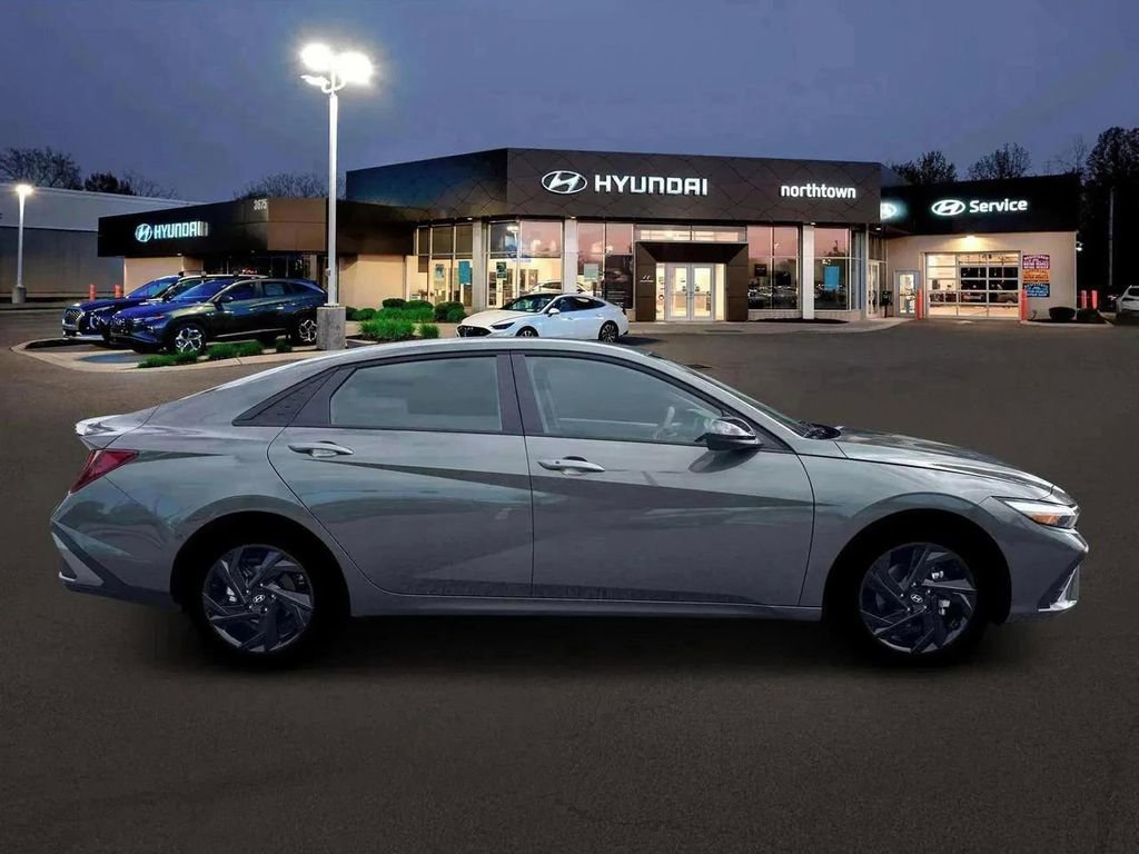 New 2026 Hyundai Elantra Sport FWD image 9