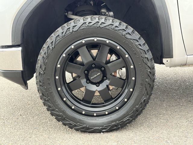 Used 2022 GMC Sierra 1500 SLT w/ SLT Convenience Package AWD/4WD image 32