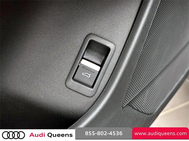 Used 2025 Audi Q4 e-tron Premium Plus w/ Premium Plus image 19