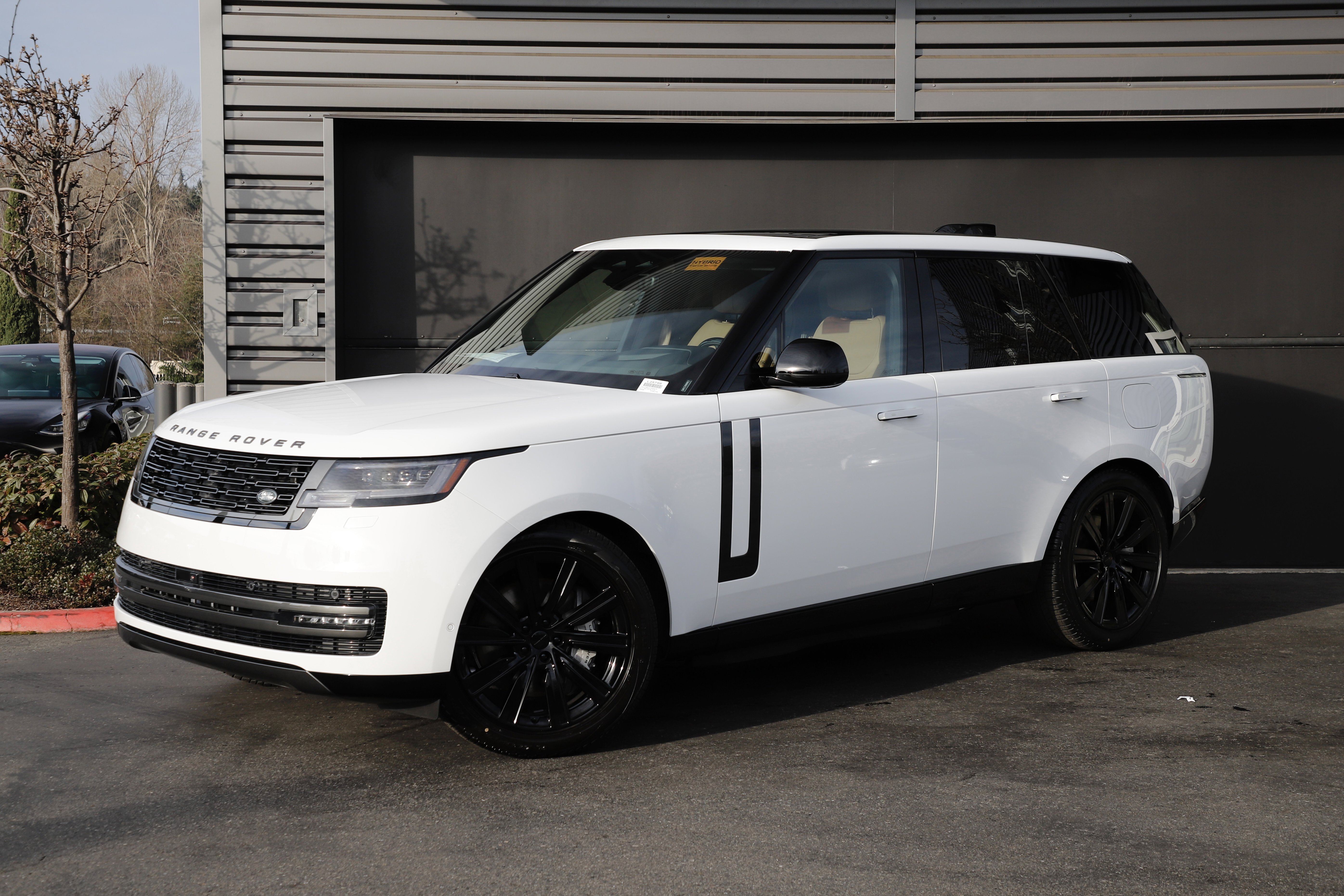 New 2026 Land Rover Range Rover SE