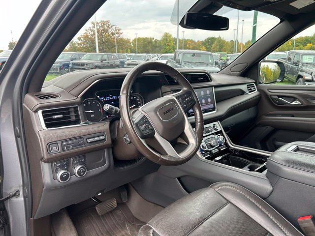 Used 2021 GMC Yukon Denali AWD/4WD image 2