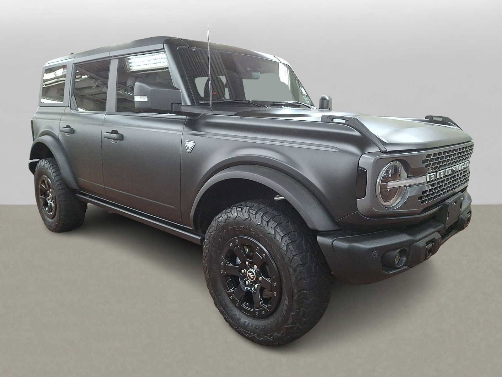 Used 2022 Ford Bronco Badlands image 3