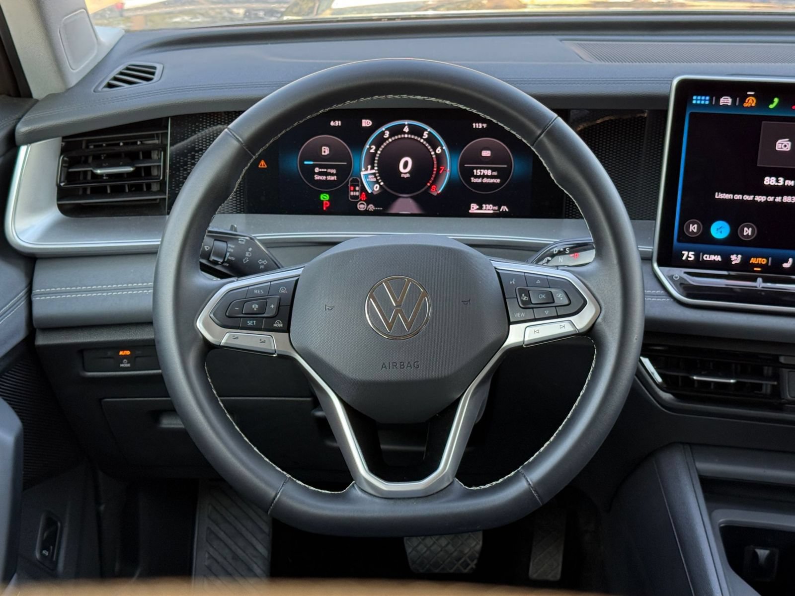 Used 2026 Volkswagen Tiguan SE AWD/4WD image 28