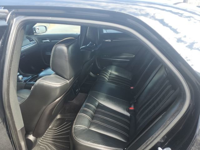 Used 2018 Chrysler 300 S image 15