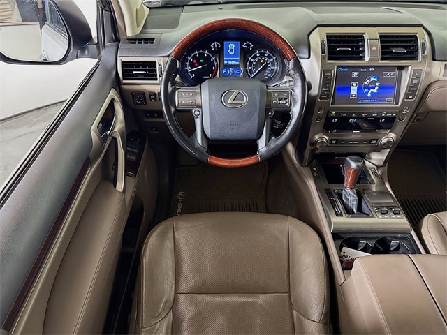Used 2017 Lexus GX 460 image 22