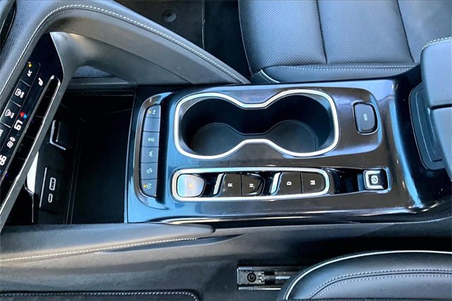 Used 2023 Buick Envision Essence image 18