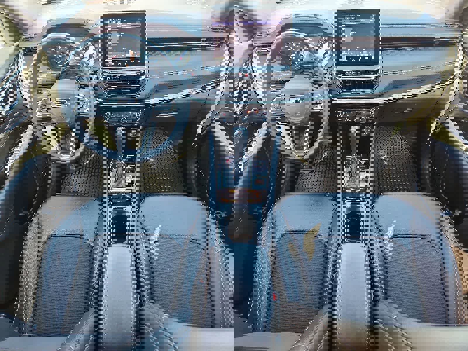 Used 2024 Jeep Compass Latitude w/ Convenience Group image 16