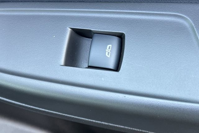 Used 2023 Chevrolet Bolt EUV Premier image 22