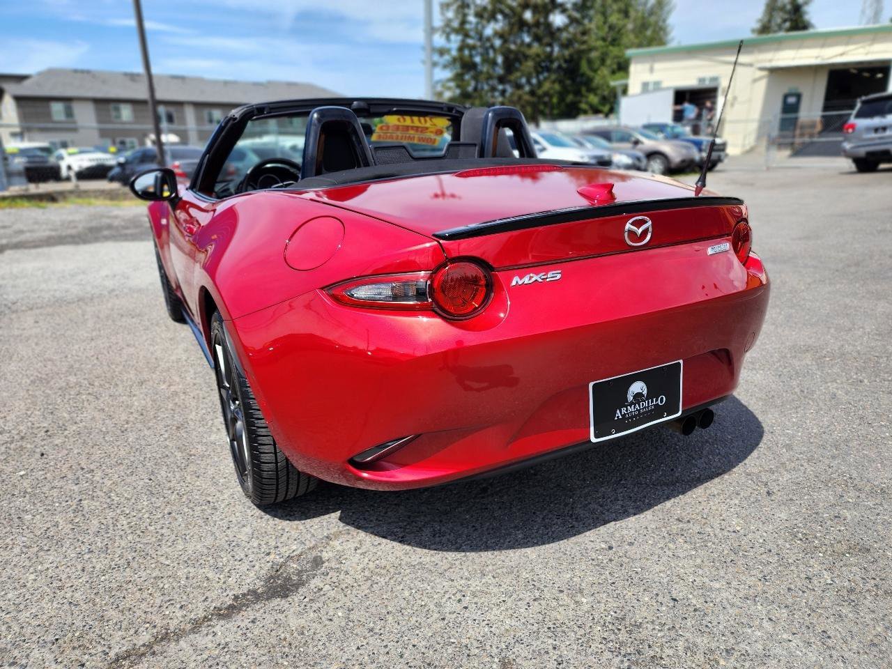 Used 2016 MAZDA MX-5 Miata Club RWD image 8