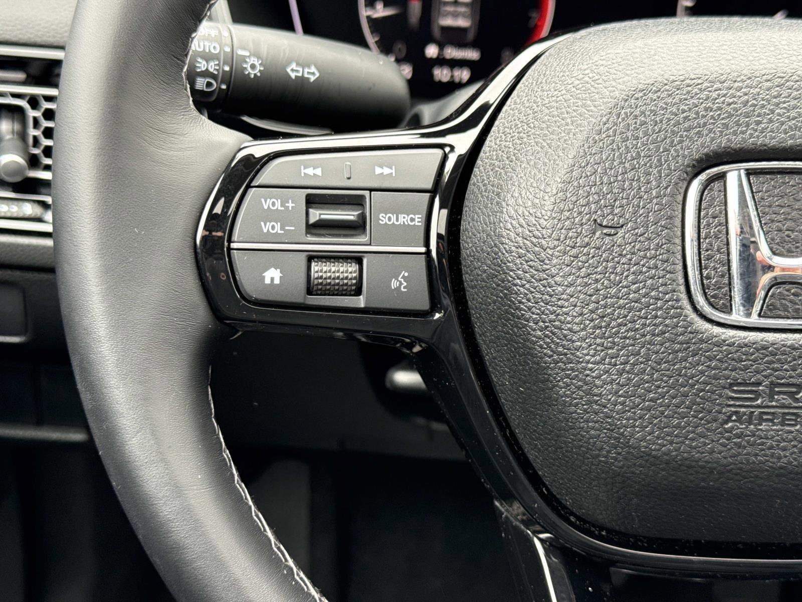 Used 2023 Honda Civic EX image 9