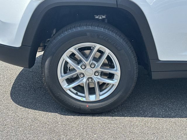 New 2026 Jeep Grand Cherokee Laredo X RWD image 17