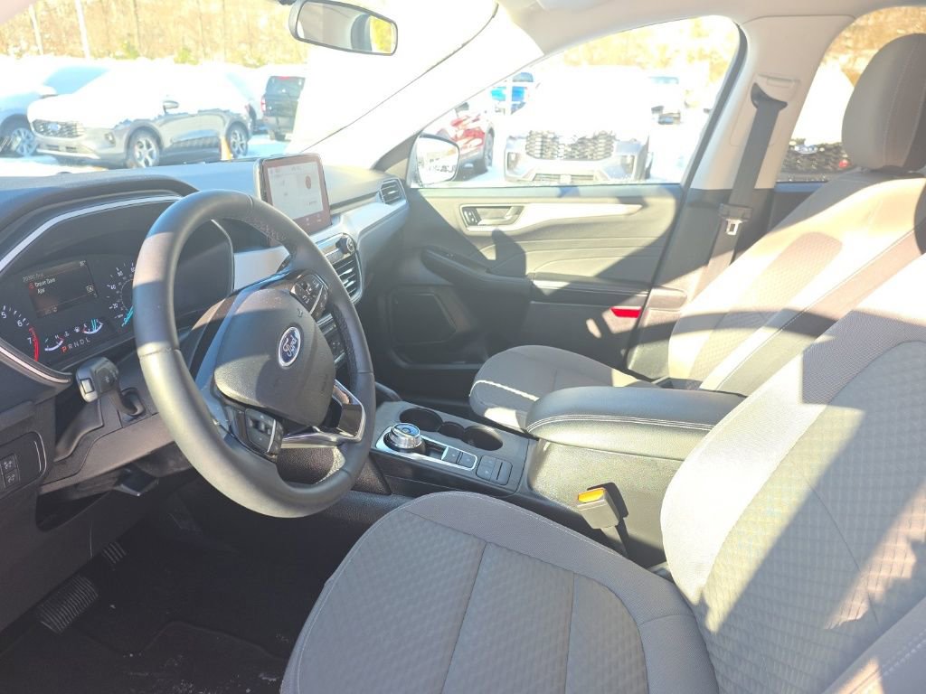 Certified 2022 Ford Escape SE w/ Cold Weather Package image 11