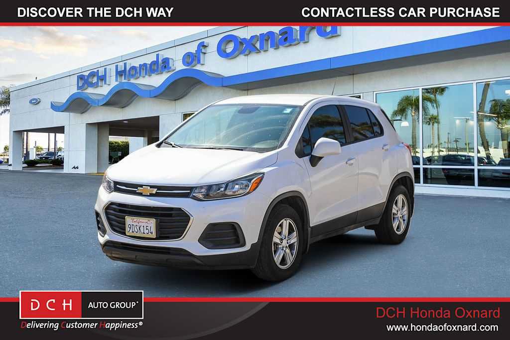 Used 2020 Chevrolet Trax LS w/ LPO, Protection Package FWD image 1