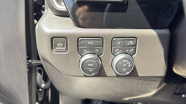 Used 2024 GMC Sierra 1500 SLT AWD/4WD image 13