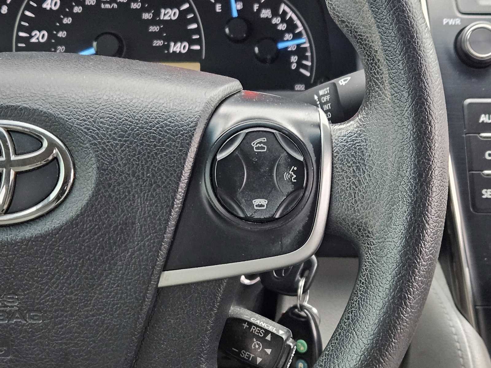 Used 2014 Toyota Camry L FWD image 25